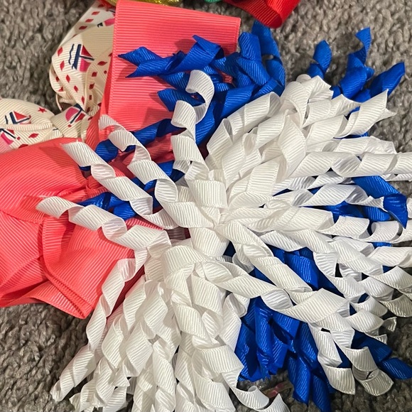Girls bows - Picture 2 of 8